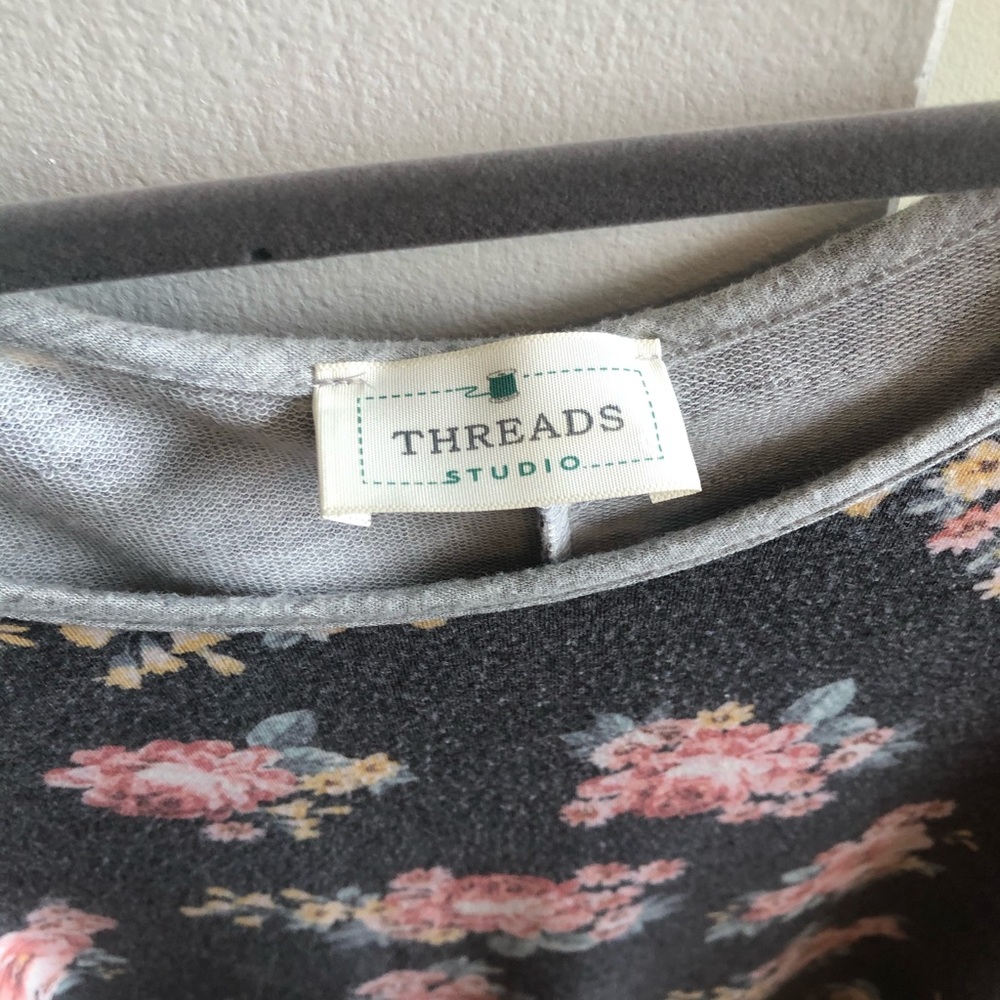 Top - Picture 2 of 3